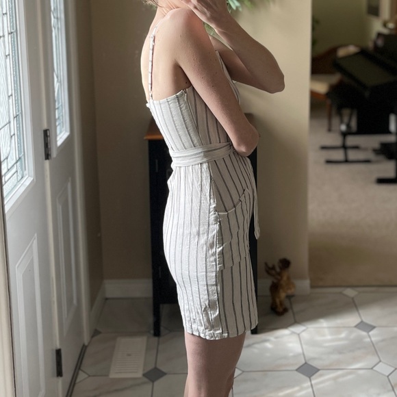 Linen Mini dress off-white w/ navy blue stripes and fabric belt - Primark Size 8 - Picture 4 of 7